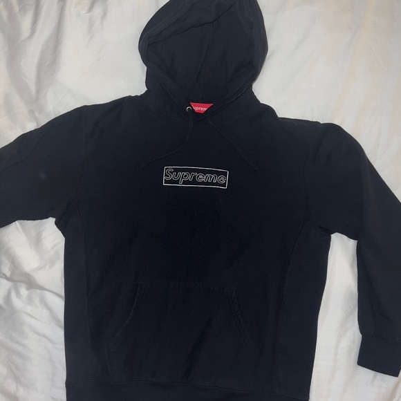 Supreme x KAWS Chalk Box Logo Hoodie - Picture 5 of 5